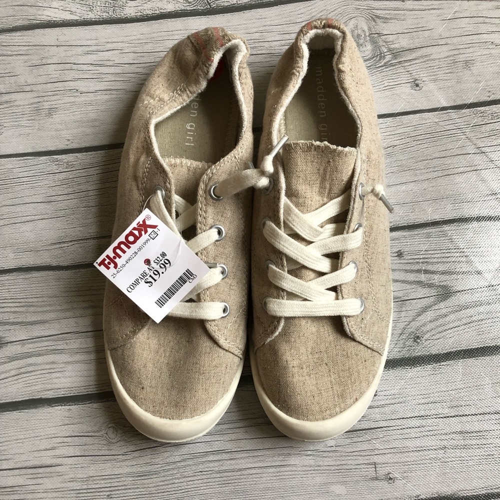 NWT Madden Girl Shoes 9.5